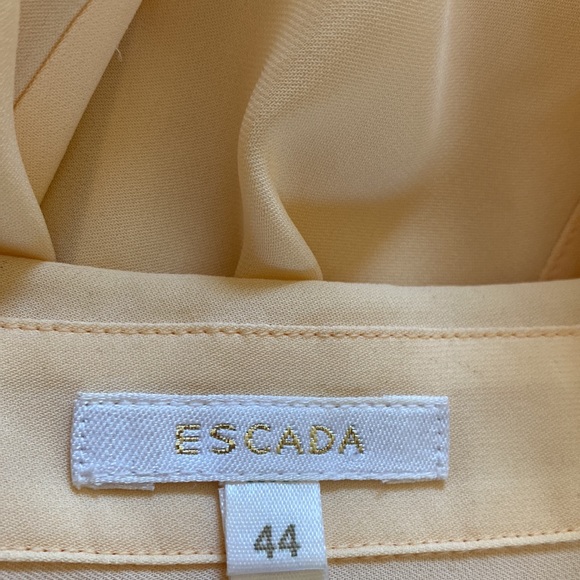 Escada Silk Cream Ruffle Sleeve Logo ButtonDown Shirt NeverUsed - Picture 6 of 16